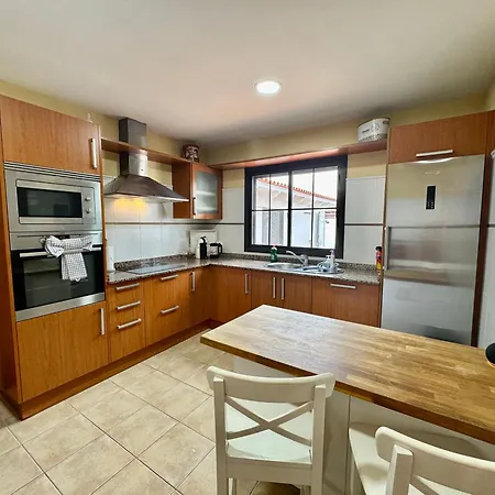 Madelia Антигуа